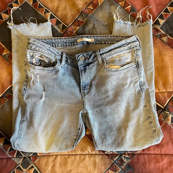 ๐ฅ LEVI'S 711 SKINNY RIPPED JEANS LIGHT WASH ๐ฅ - Picture 1 of 9